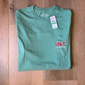 VINEYARD VINES Men’s Size L Football Whale Long Sleeve Tee NWT